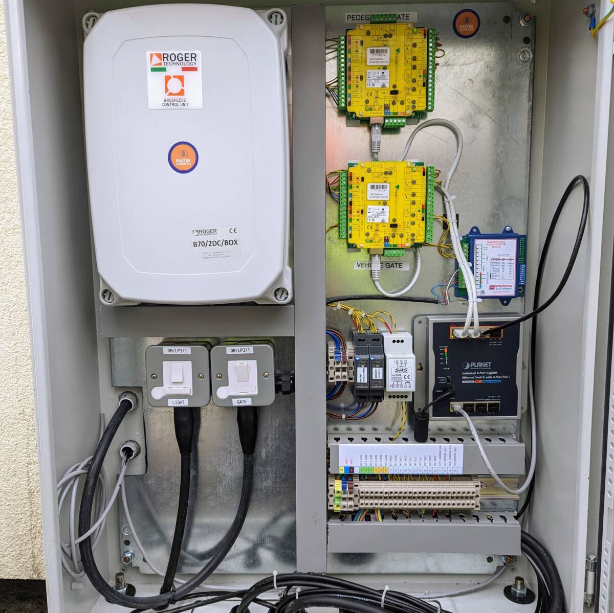 Access Control Specialists in Luton | Bastek Services